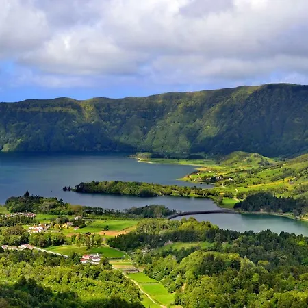 Lagoon'S House Sete Cidades Exterior photo